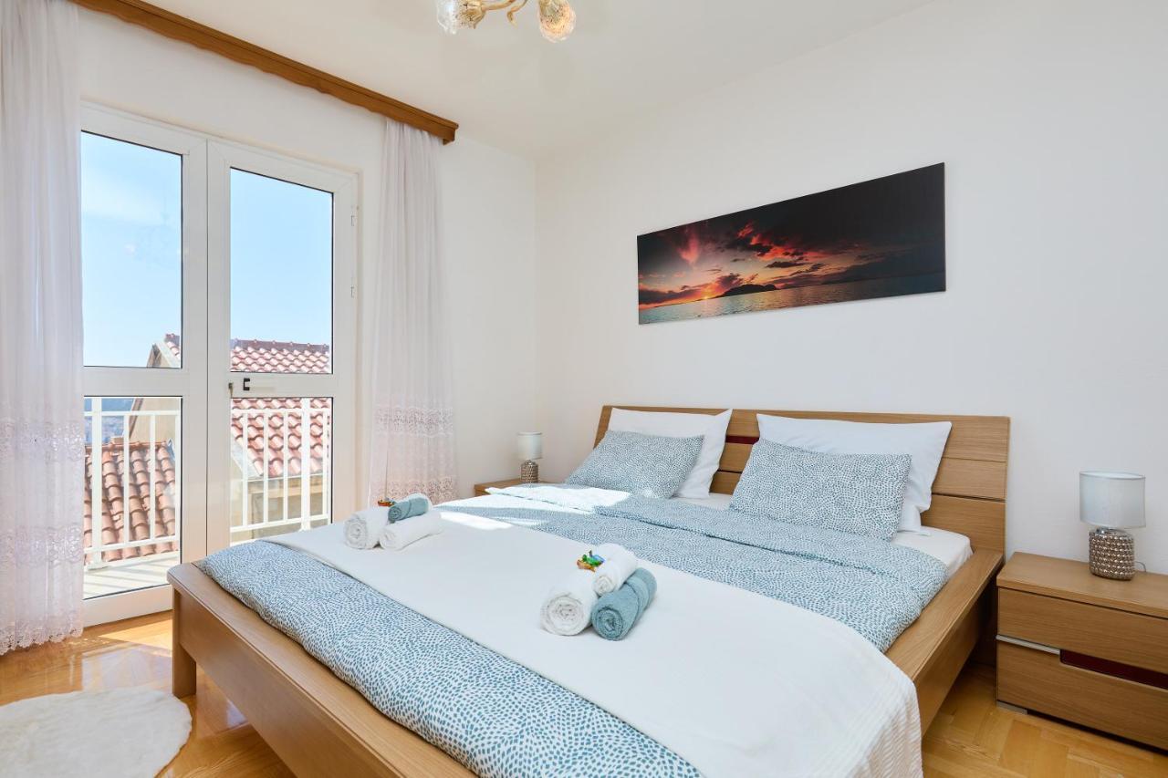 Bellevue Duplex Apartment